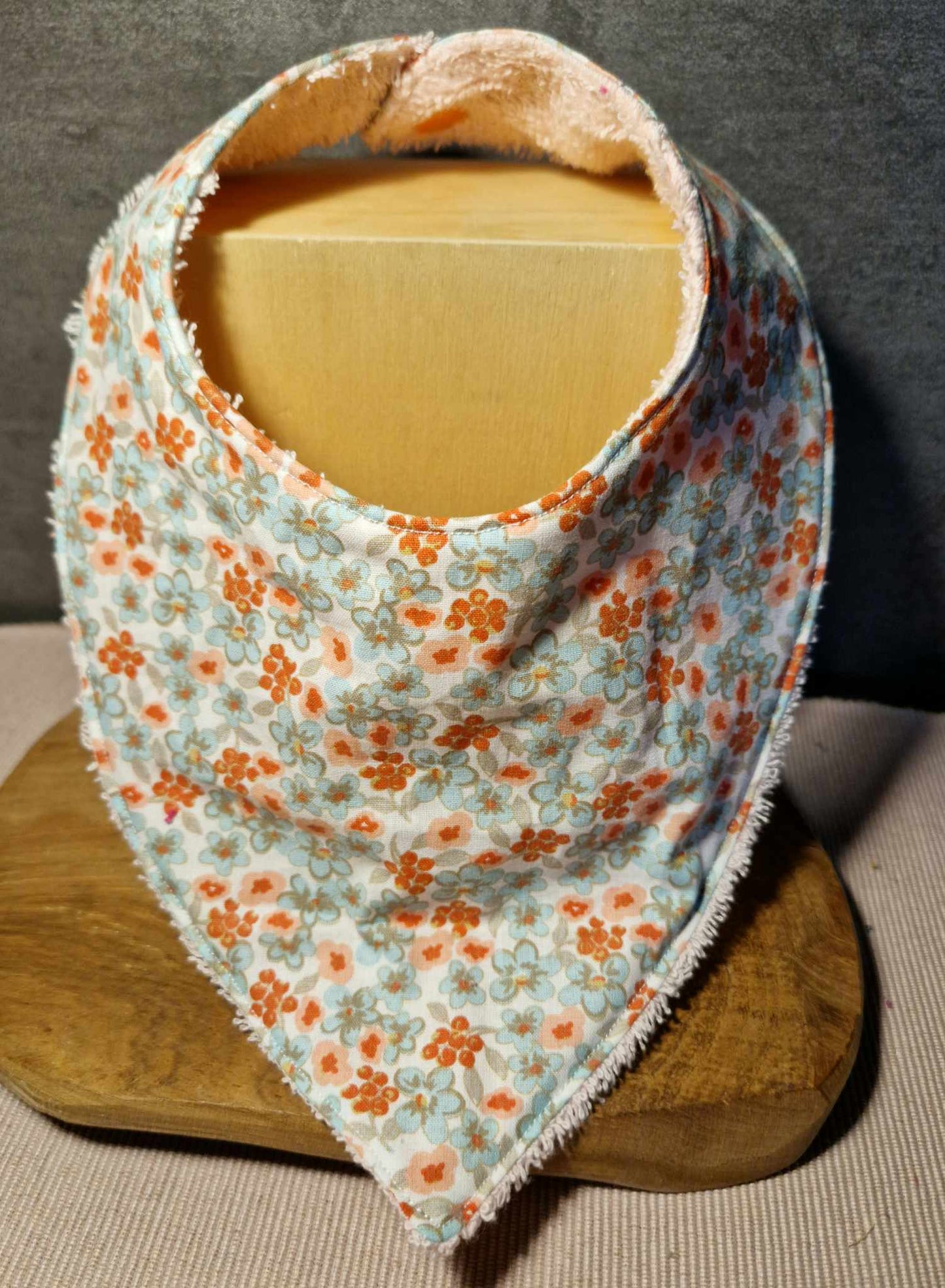 Bandana "Fleuri KIA ciel et pêche" - éponge de coton