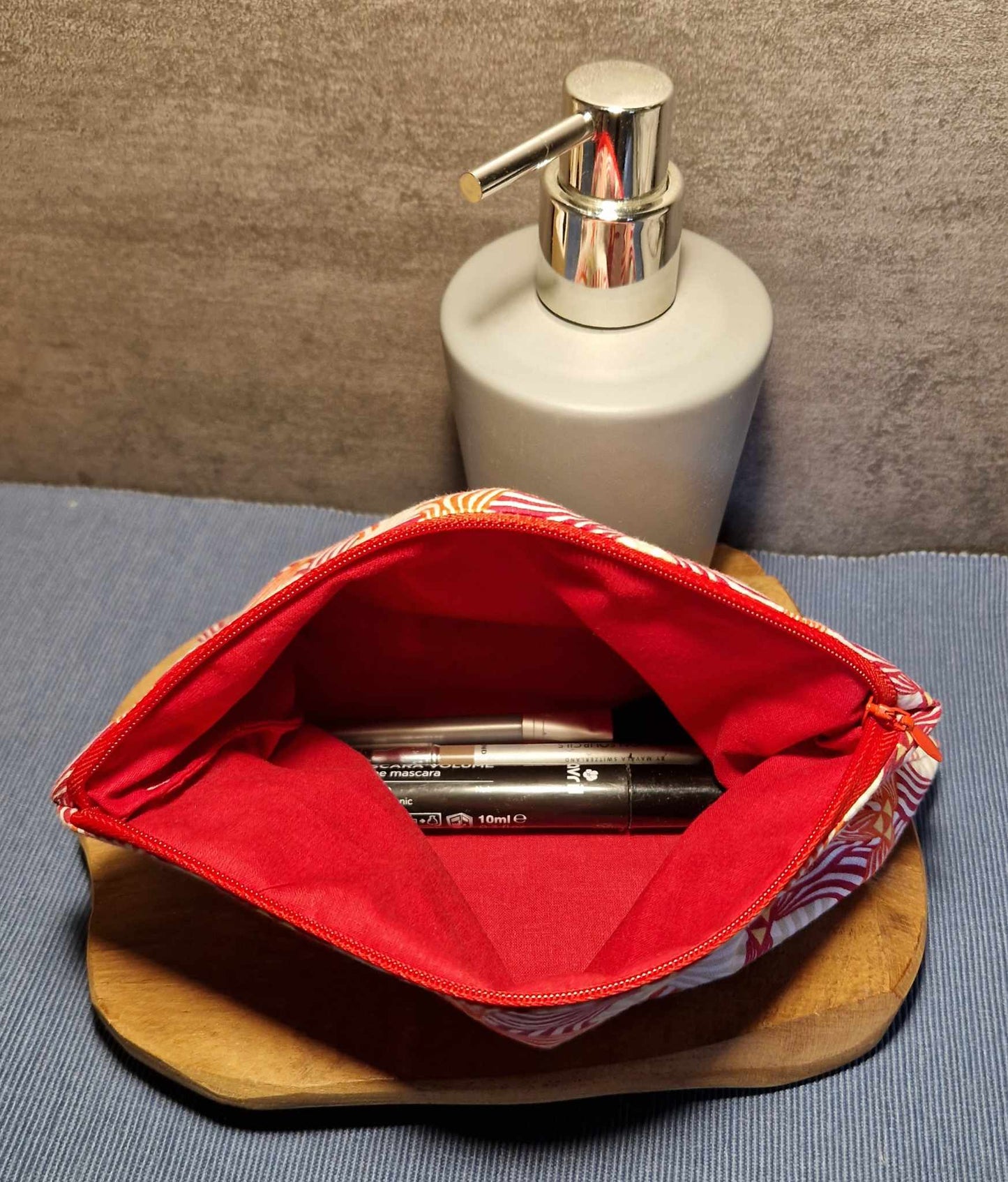 Trousse de maquillage "rouge orange géométrique"