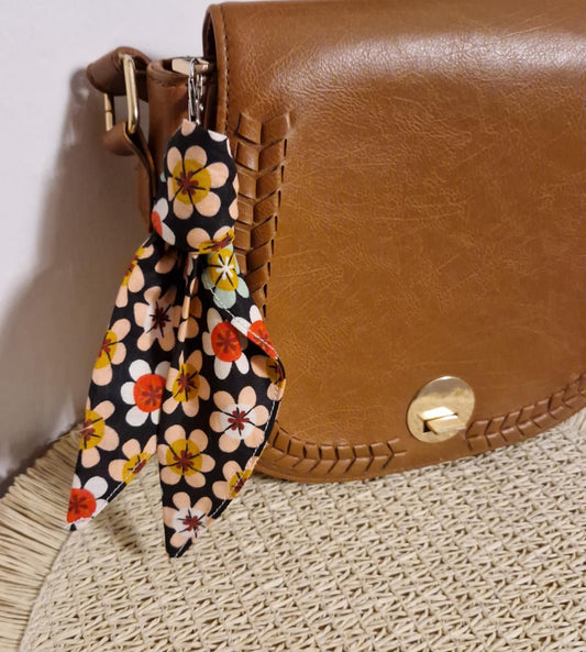 Bijou de sac fleuri rose et noir